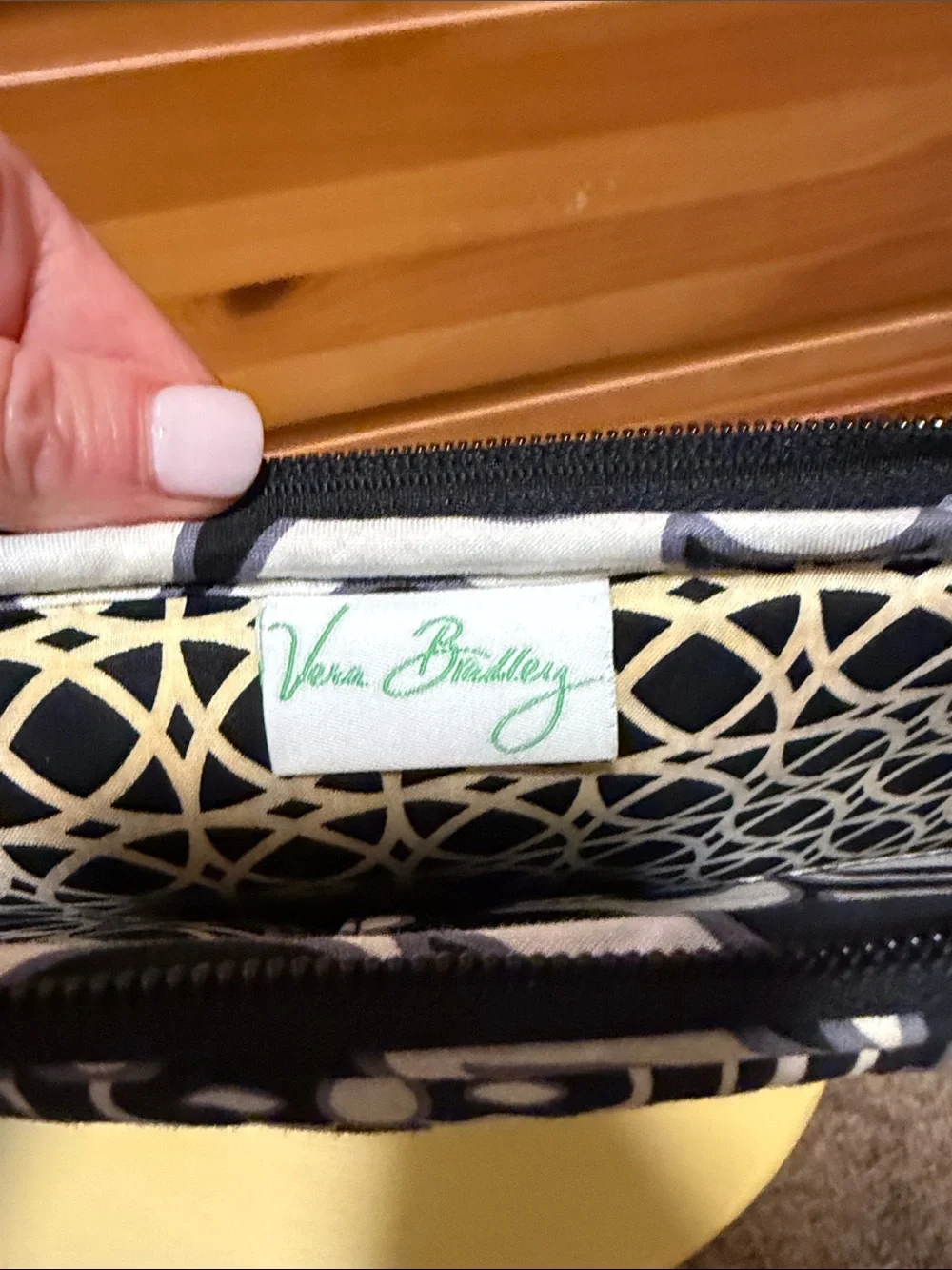Vera Bradley Night and Day Retired Quilted Laptop Portfolio Case Black & White
